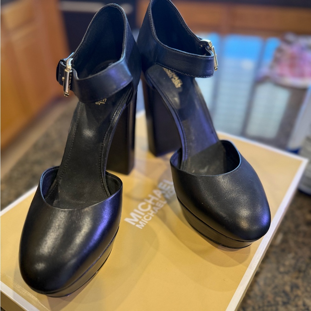 Michael Kors Black Platform Heels - Picture 4 of 12